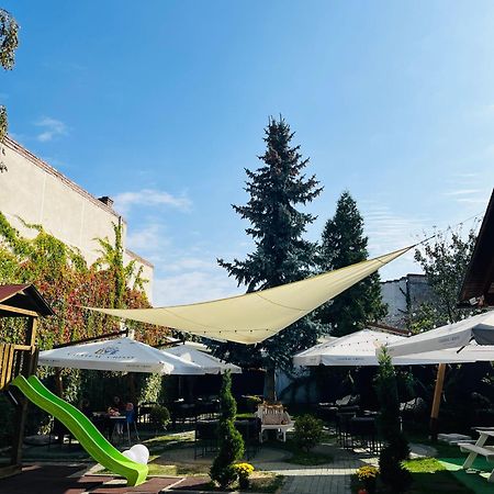 Pensiunea Curtea Bavareza Targu-Mures Bagian luar foto