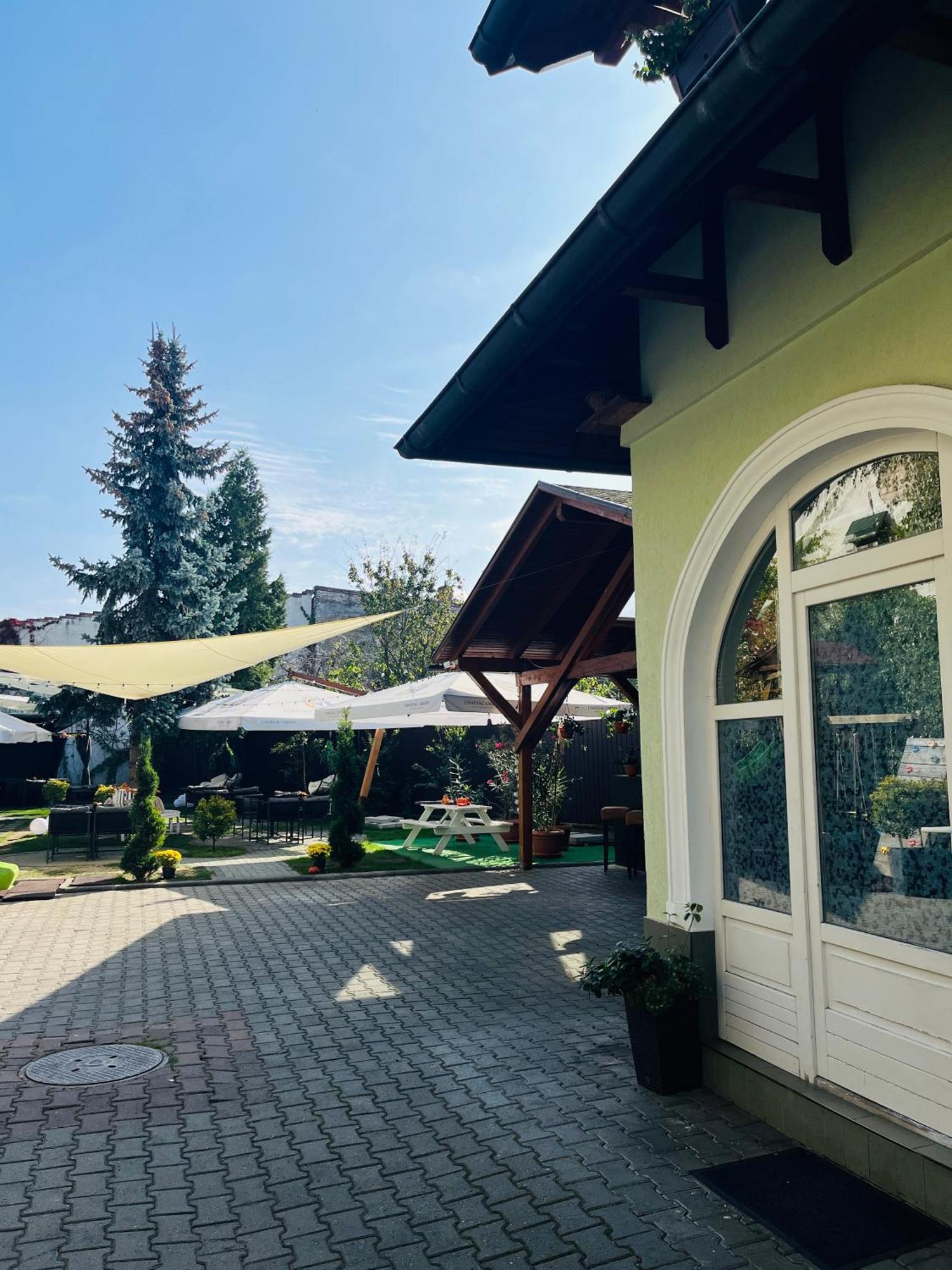 Pensiunea Curtea Bavareza Targu-Mures Bagian luar foto