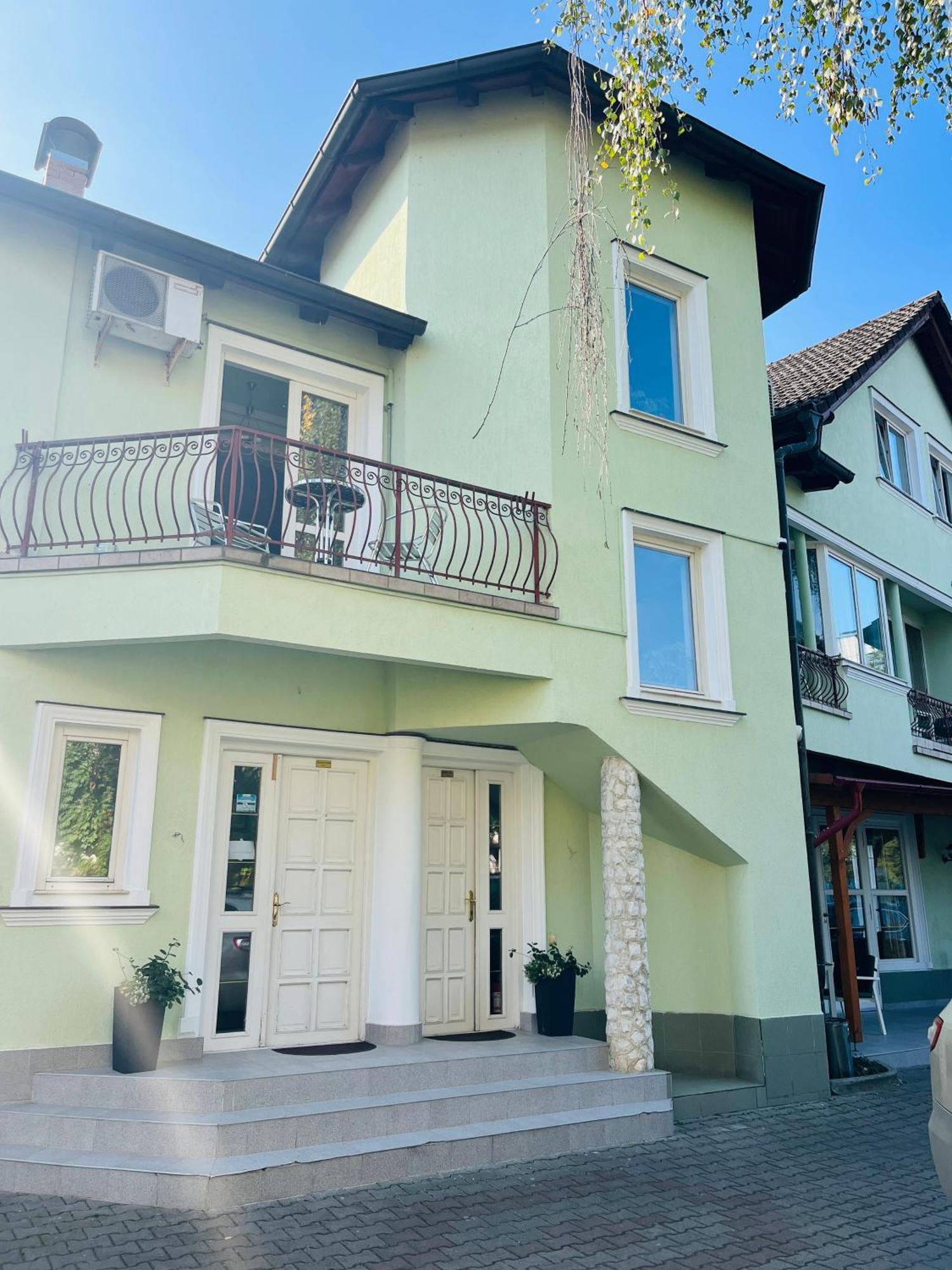 Pensiunea Curtea Bavareza Targu-Mures Bagian luar foto